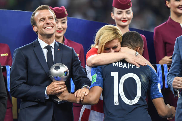 待接下来比 待接下来比